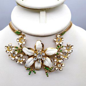 Vintage White Flowers Statement Choker, Gold Tone Chain Necklace with Enamel and